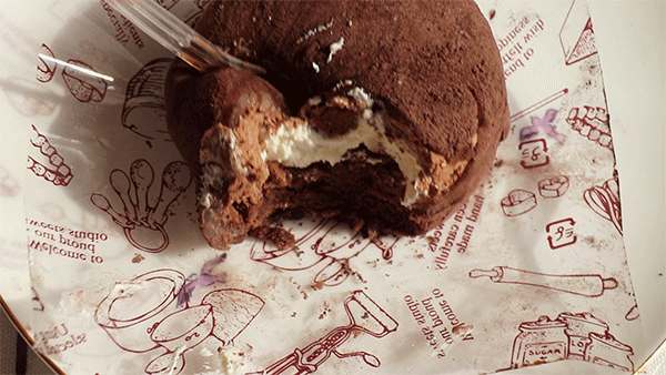 罗森网红甜品大测评，白玉卷、牛乳蛋糕、椰丝奶冻……你吃过哪个？